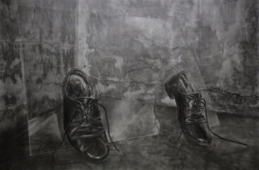 Jorge Abade, Ensaio para transcendência II, 2021, carvão e grafite em papel de 200g, 100x150 cm BDv