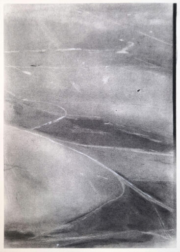 Pedro Pascoinho, Landscape I, 2025, carvão sobre papel fabriano, 39x28,5 cm BD