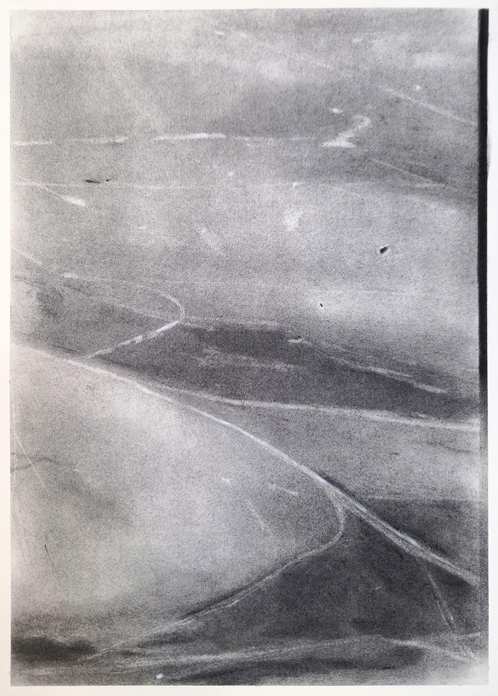 Pedro Pascoinho, Landscape I, 2025, carvão sobre papel fabriano, 39x28,5 cm BD