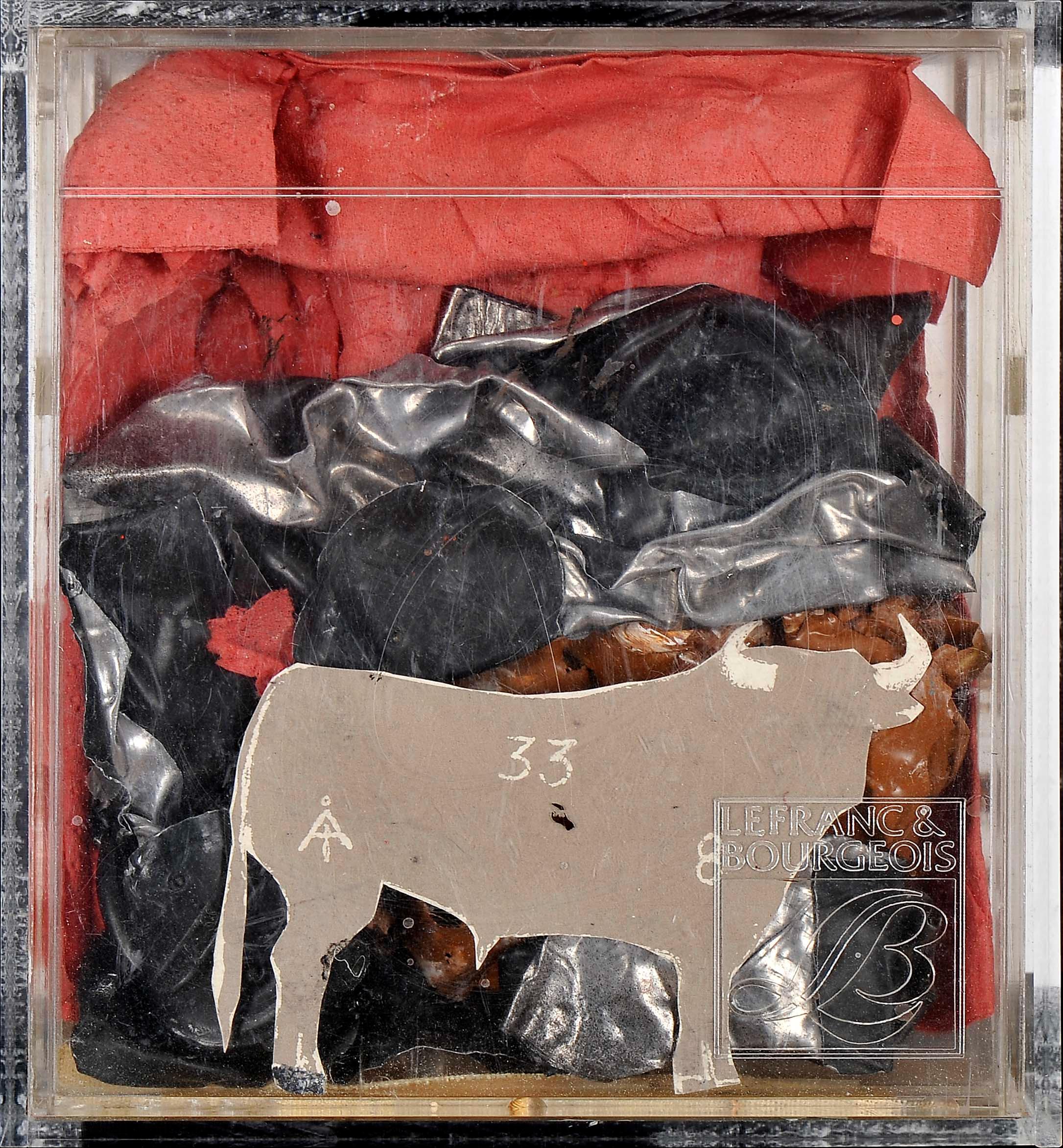 Júlio Pomar, sem título, 1993, assemblage-caixa em acrílico, invólucros garrafa de vinho, estanho e papel, 13x13x3cm_1