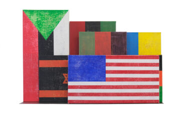 André Silva, Entre fronteiras, 2023-26, tinta acrilica em tela de linho sobre prateleira em aço inox, dim variaveis BD