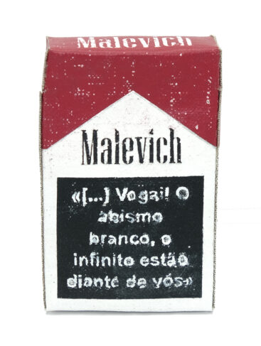 André Silva, Suprematismo de bolso, Consumo não objectivo II_A, 2026, tinta acrílica sobre tela de linho, 9x5,6x2,5 cm BD