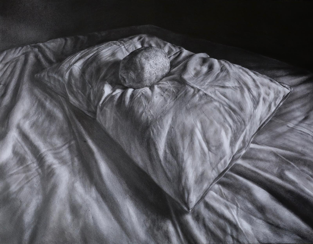 Jorge Abade, Cama de amargura e boa sorte, 2026, carvão e grafite em papel 300g, 50x65 cm BD