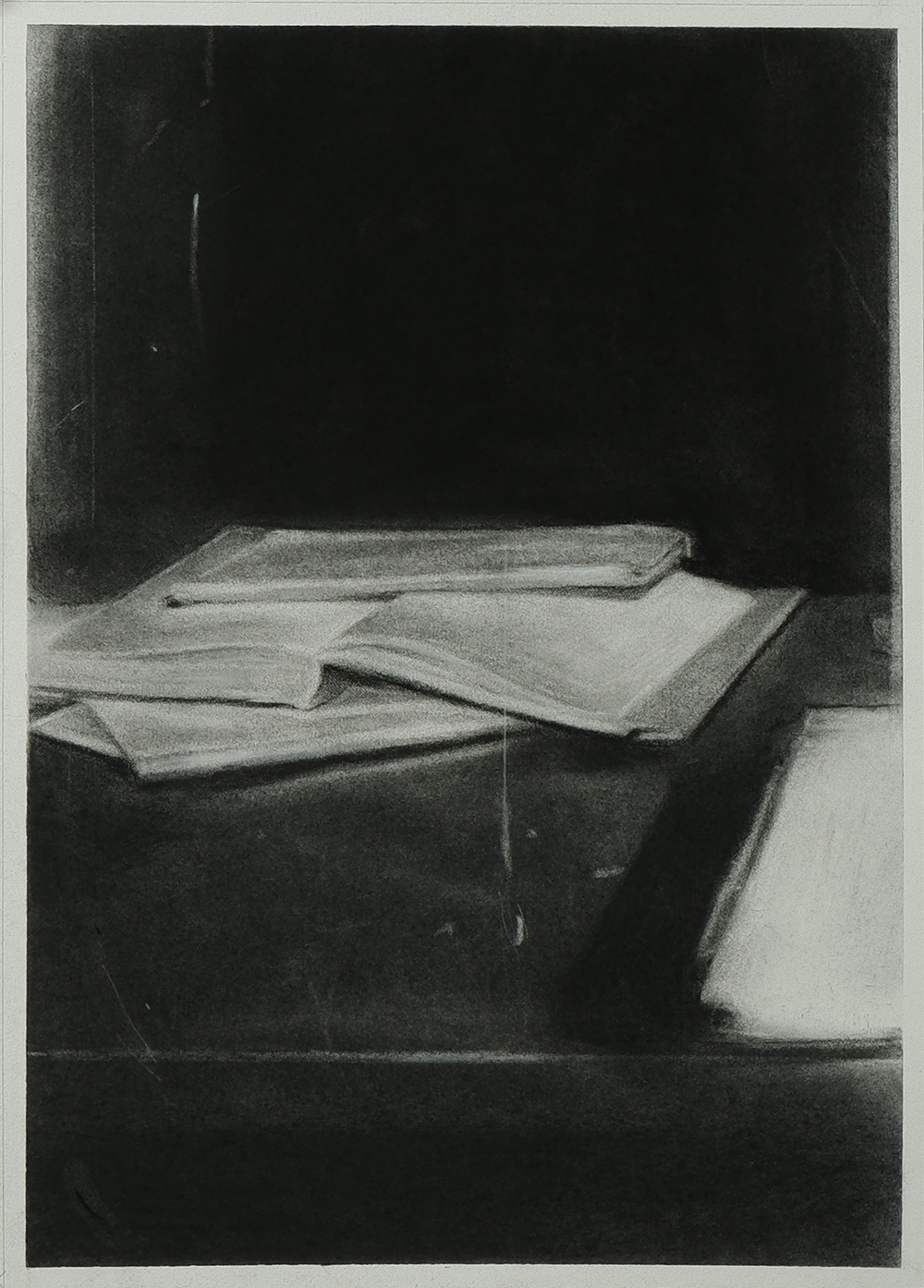 Pedro Pascoinho, Still I, carvão sobre papel, 38,x27,5 cm BD